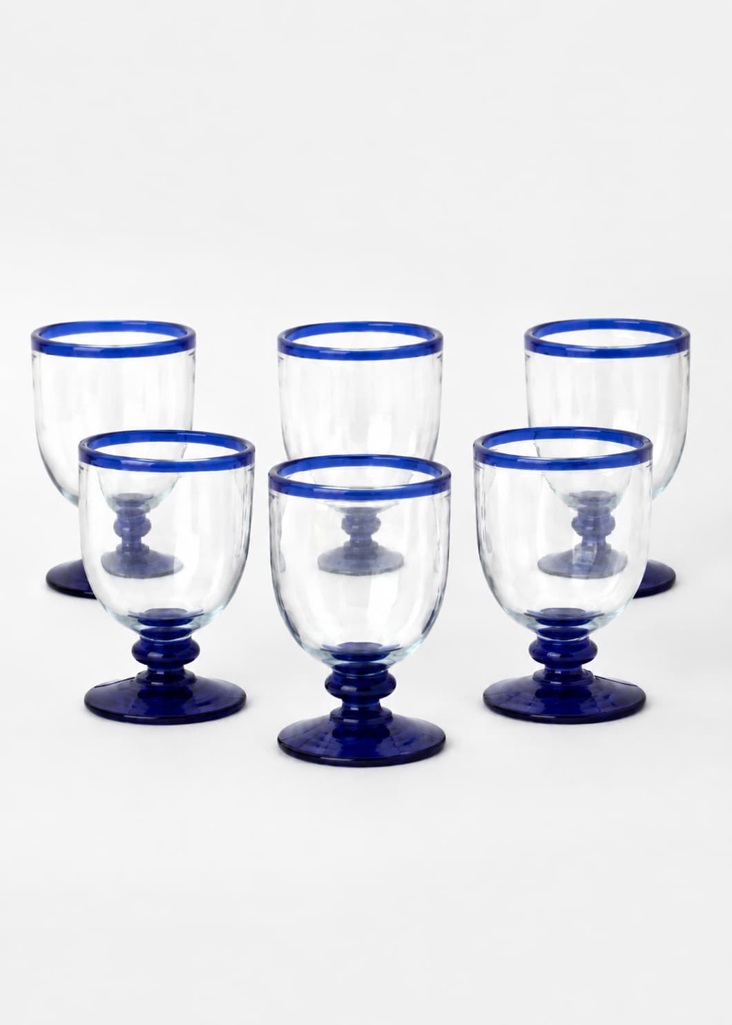 Set de seis copas vino botón color azul en vidrio soplado reciclado