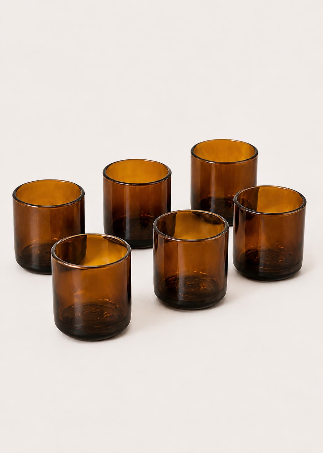Set de seis vasos cortos ámbar en vidrio soplado reciclado