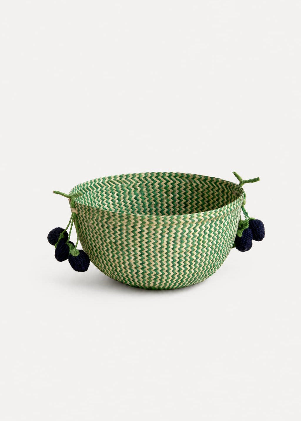 Cazuela moras verde tejida en palma de iraca