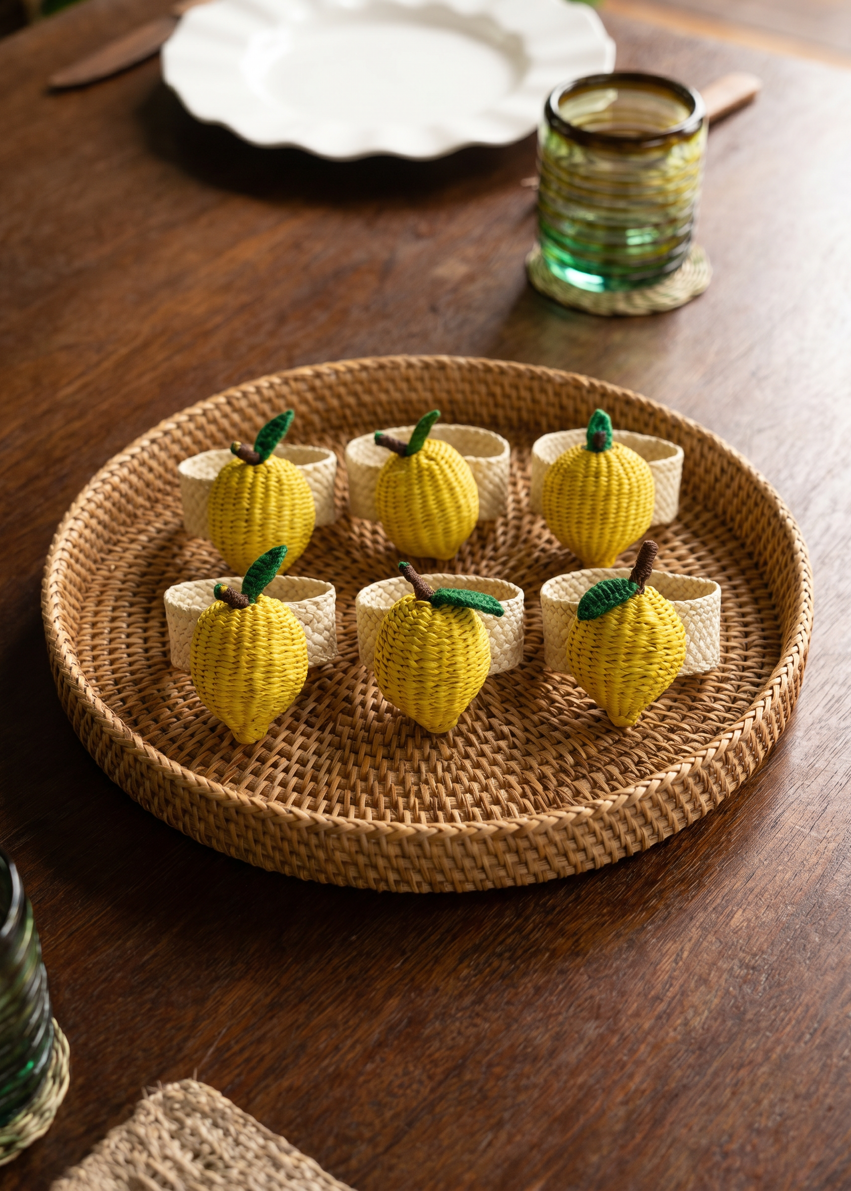 Set de seis servilleteros limones amarillos tejidos en palma de iraca 