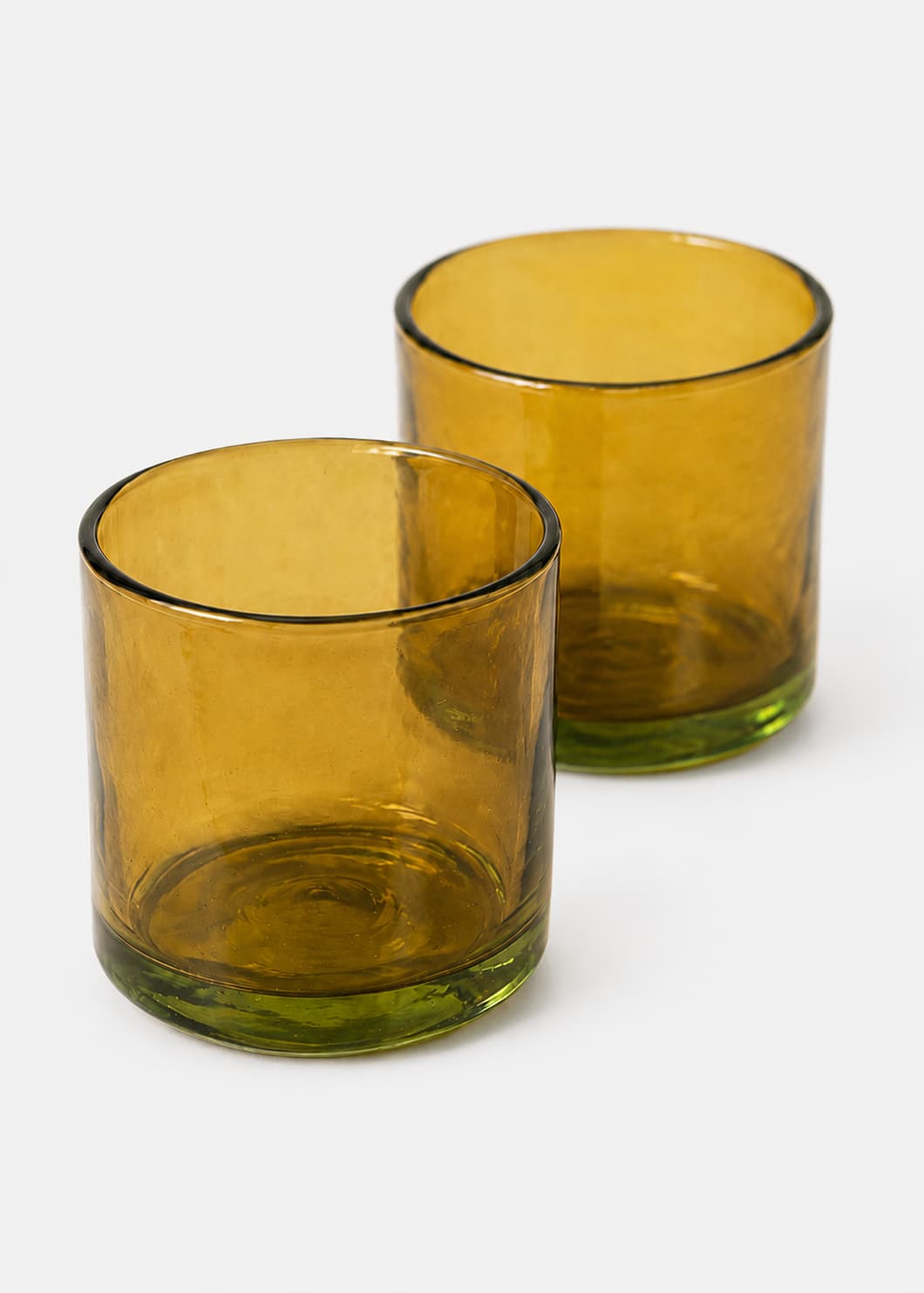 Set de seis vasos bicolor en vidrio soplado reciclado, vista detallada